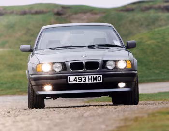 BMW 5 Series Sedan [UK-spec] (E34) '1988–95