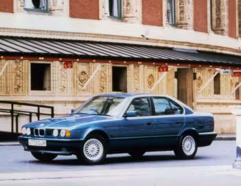 BMW 525tds Sedan [UK-spec] (E34) '1991–95