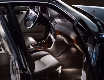 Interior BMW 5 Series Sedan (E34) '11.1987–12.1995