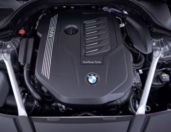 Bajo el capó BMW 640i xDrive Gran Turismo M Sport [Worldwide] (G32) '2020–23