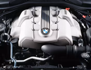 Bajo el capó BMW 645Ci Coupe [Worldwide] (E63) '2004–07