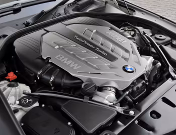 Bajo el capó BMW 650i Cabrio [South Africa] (F12) '2011–15