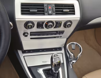 Інтэр'ер 2009–11 BMW 650i Cabrio [North America] (E64) '2008–11