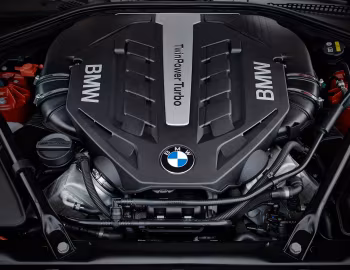 Bajo el capó BMW 650i Cabrio [Worldwide] (F12) '2015–18