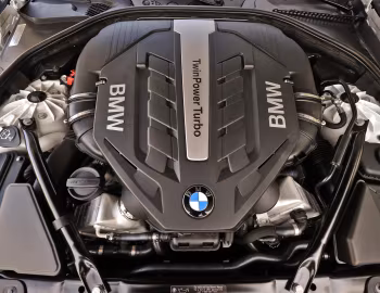 Bajo el capó 2012–15 BMW 650i Cabrio [North America] (F12) '2011–15