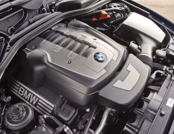 Bajo el capó 2009–11 BMW 650i Cabrio [North America] (E64) '2008–11