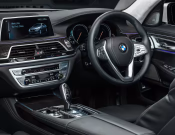 Panel frontal BMW 730d Pure Excellence [Australia] (G11) '2015–19