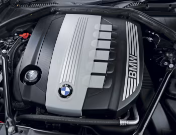 Bajo el capó BMW 730d [UK-spec] (F01) '2008–12