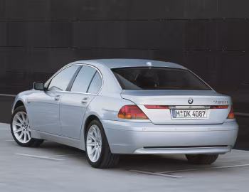 BMW 730i [Worldwide] (E65) '2003–05