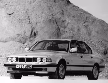 BMW 730i V8 [UK-spec] (E32) '1992–94