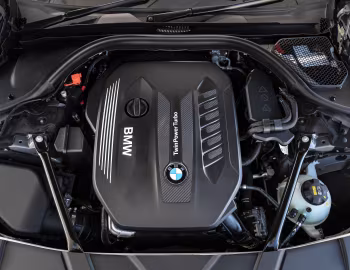 Bajo el capó BMW 730Ld [South Africa] (G12) '2019–22