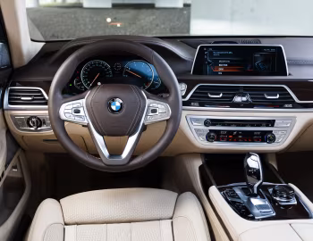Panel frontal BMW 730Ld xDrive Pure Excellence [Worldwide] (G12) '2015–19