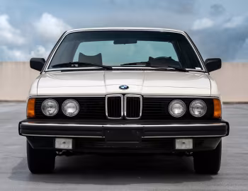 1983–84 BMW 733i [North America] (E23) '07.1982–83