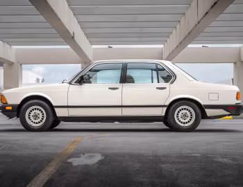 1983–84 BMW 733i [North America] (E23) '07.1982–83