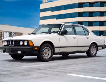 1983–84 BMW 733i [North America] (E23) '07.1982–83