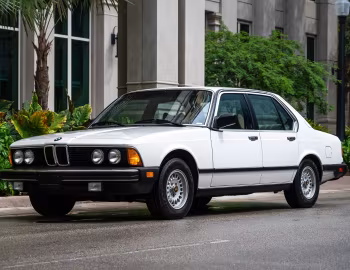 1983–84 BMW 733i [North America] (E23) '07.1982–83