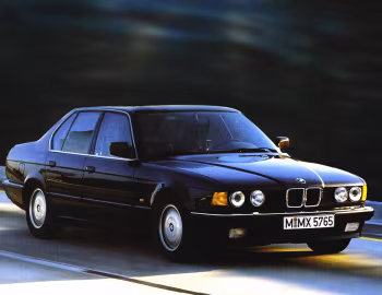BMW 735i [Worldwide] (E32) '09.1986–09.1992