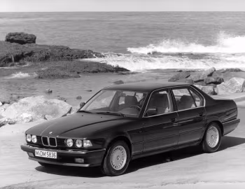 BMW 735i [Worldwide] (E32) '09.1986–09.1992