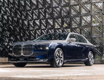 BMW 735i [Singapore] (G70) '2022–н.ч.