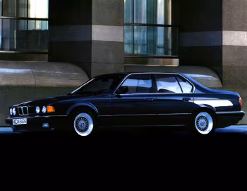 BMW 735i [Worldwide] (E32) '09.1986–09.1992