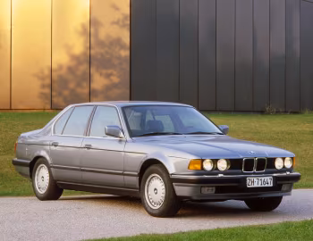BMW 735i [Worldwide] (E32) '09.1986–09.1992
