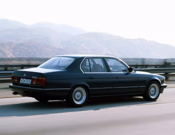 BMW 735i [Worldwide] (E32) '09.1986–09.1992