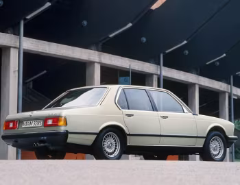 BMW 735i [Worldwide] (E23) '09.1979–09.1982