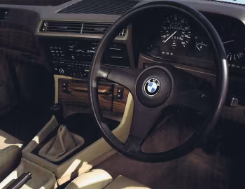 Panel frontal BMW 735i [UK-spec] (E23) '09.1979–06.1986