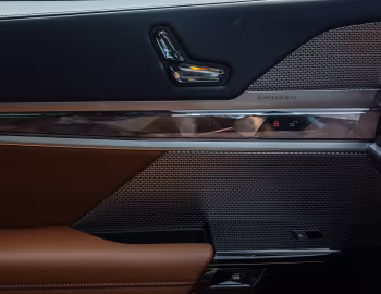 Інтэр'ер BMW 735i [Singapore] (G70) '2022–н.ч.