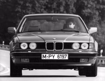 BMW 735i [Worldwide] (E32) '09.1986–09.1992