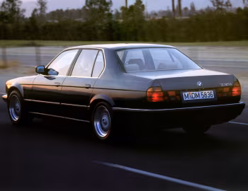 BMW 735i [Worldwide] (E32) '09.1986–09.1992