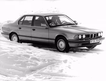 BMW 735i [Worldwide] (E32) '09.1986–09.1992