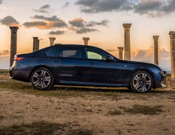BMW 735i M Sport [Middle East] (G70) '2022–pr.