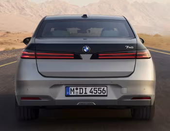 BMW 740 xDrive [Worldwide] (G70) '2026