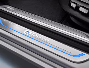 BMW 740e iPerformance [Worldwide] (G11) '2016–19