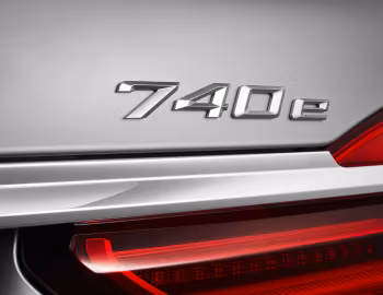 BMW 740e iPerformance [Worldwide] (G11) '2016–19