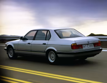 BMW 740i [Worldwide] (E32) '04.1992–09.1994