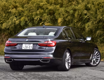 BMW 740i [Japan] (G11) '2015–19