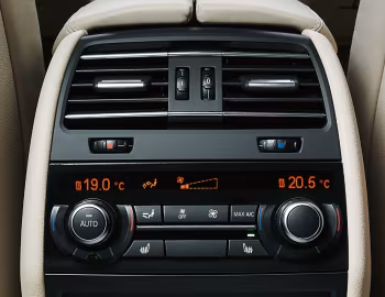 Інтэр'ер BMW 740i Executive Edition [Japan] (F01) '2014