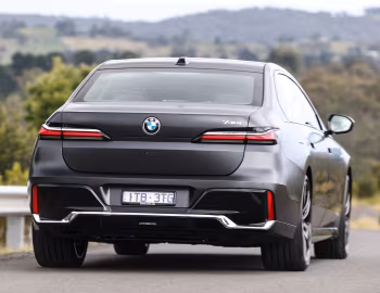 BMW 740i M Sport [Australia] (G70) '2023–pr.