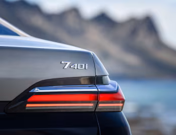 BMW 740i M Sport [South Africa] (G70) '2023–pr.