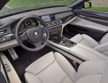 Panel frontal 2011–12 BMW 740i M Sport Package [North America] (F01) '2010–12