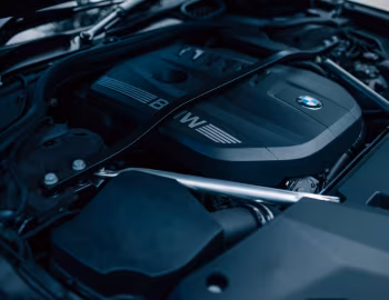 Bajo el capó BMW 740i M Sport "The First Edition" [Japan] (G70) '2022
