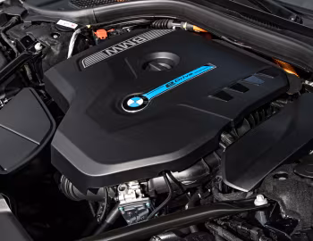Bajo el capó BMW 740Le iPerformance [Worldwide] (G12) '2015–19