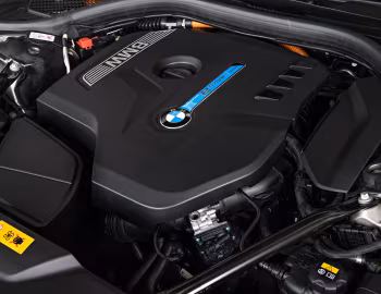 Bajo el capó BMW 740Le iPerformance Pure Excellence [Worldwide] (G12) '2015–19