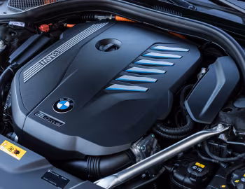 Bajo el capó BMW 745Le xDrive [Worldwide] (G12) '2019–22