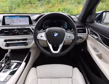 Panel frontal BMW 745Le xDrive [UK-spec] (G12) '2019–22
