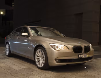 BMW 750i [Australia] (F01) '2008–12
