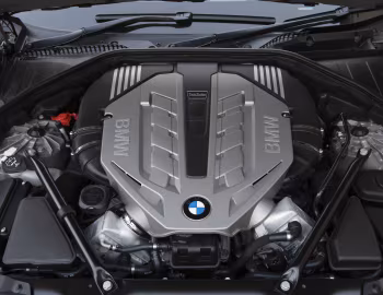 Bajo el capó BMW 750i [Australia] (F01) '2008–12