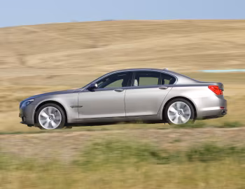 BMW 750i [Australia] (F01) '2008–12